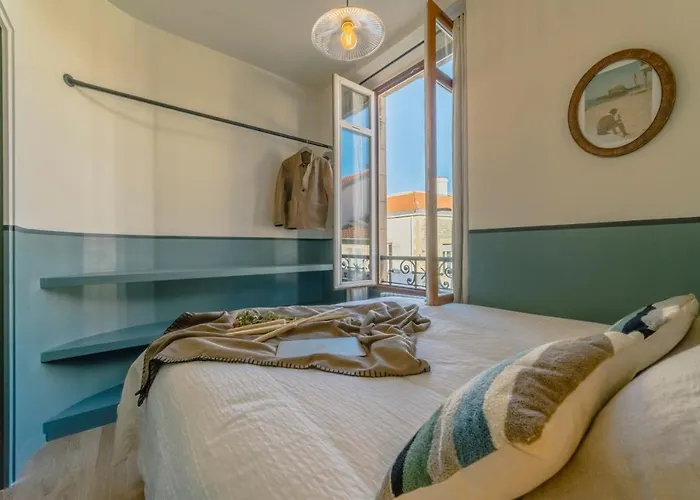 Papagayo, Halles Et Cote Des Basques *