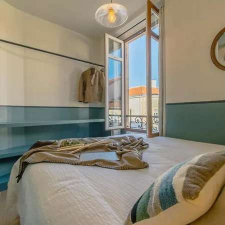 Papagayo, Halles Et Cote Des Basques *